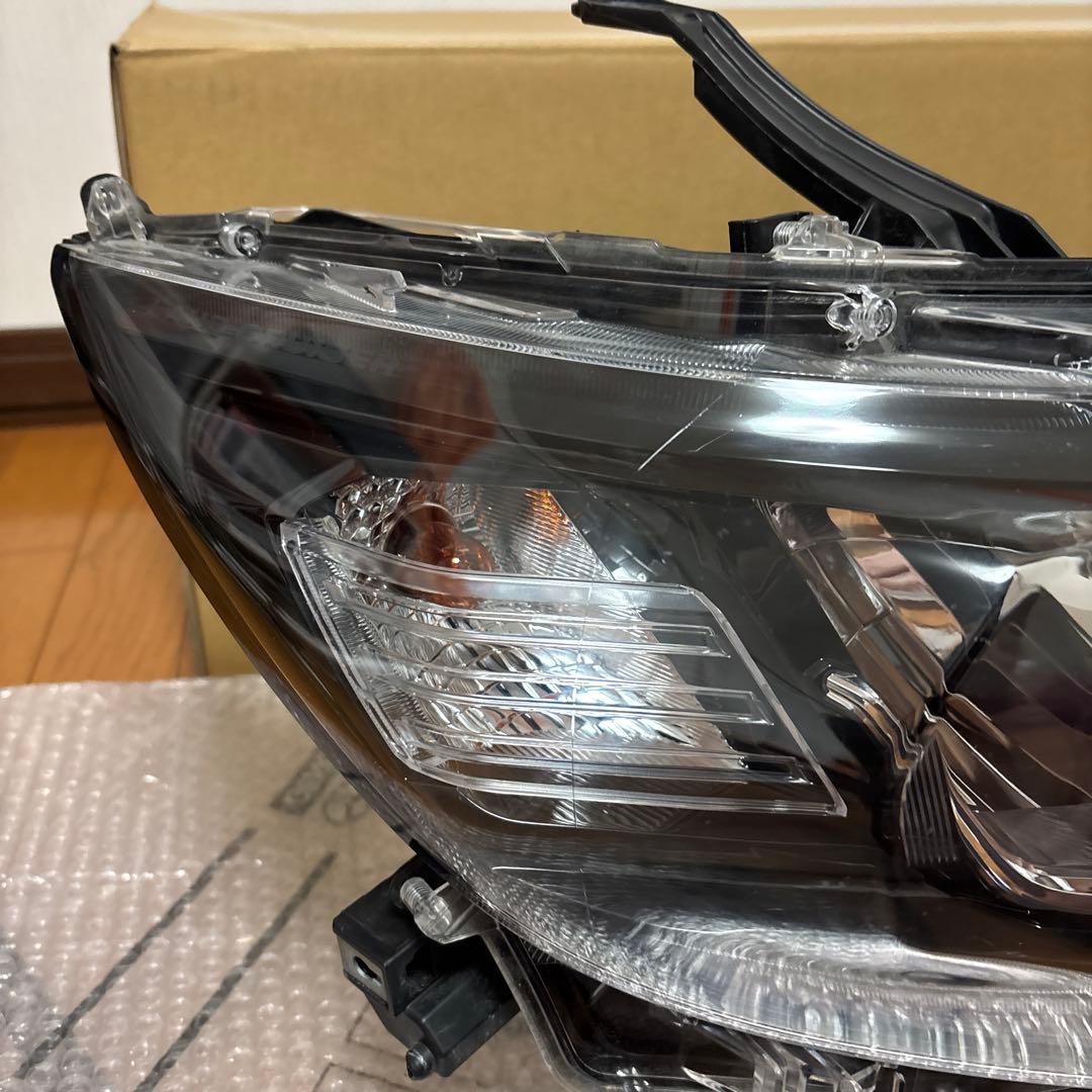 トヨタプラド右ヘッドライト