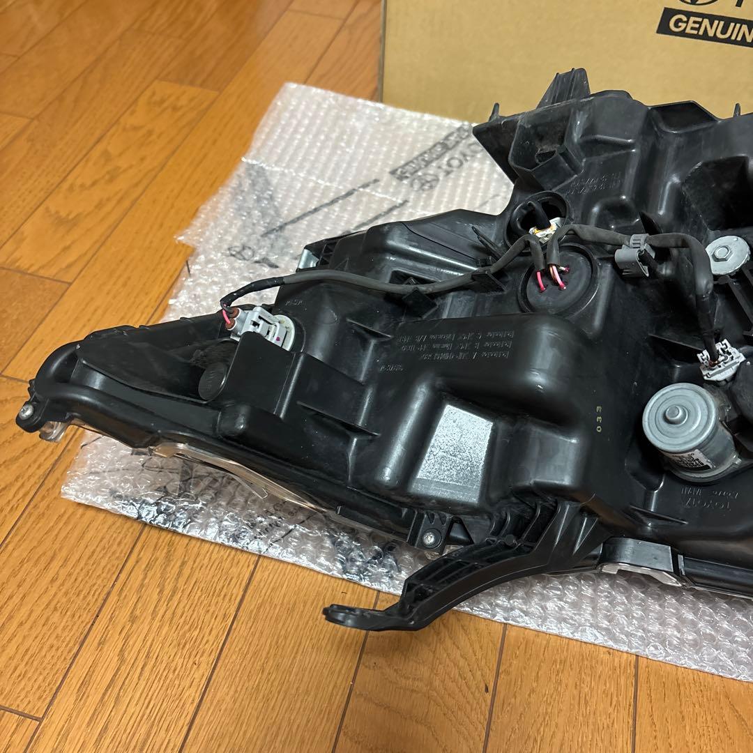 トヨタプラド右ヘッドライト