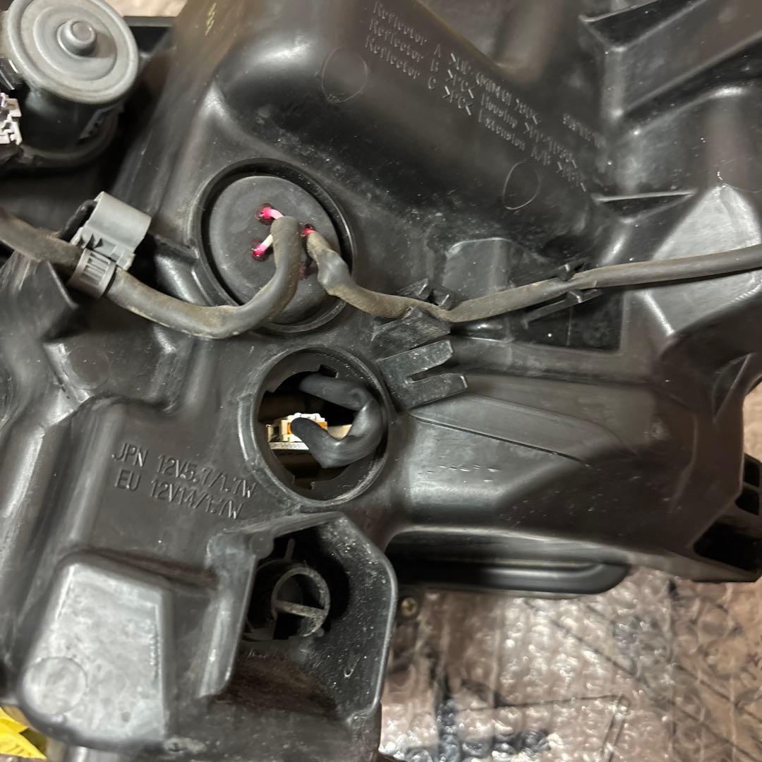 トヨタプラド右ヘッドライト