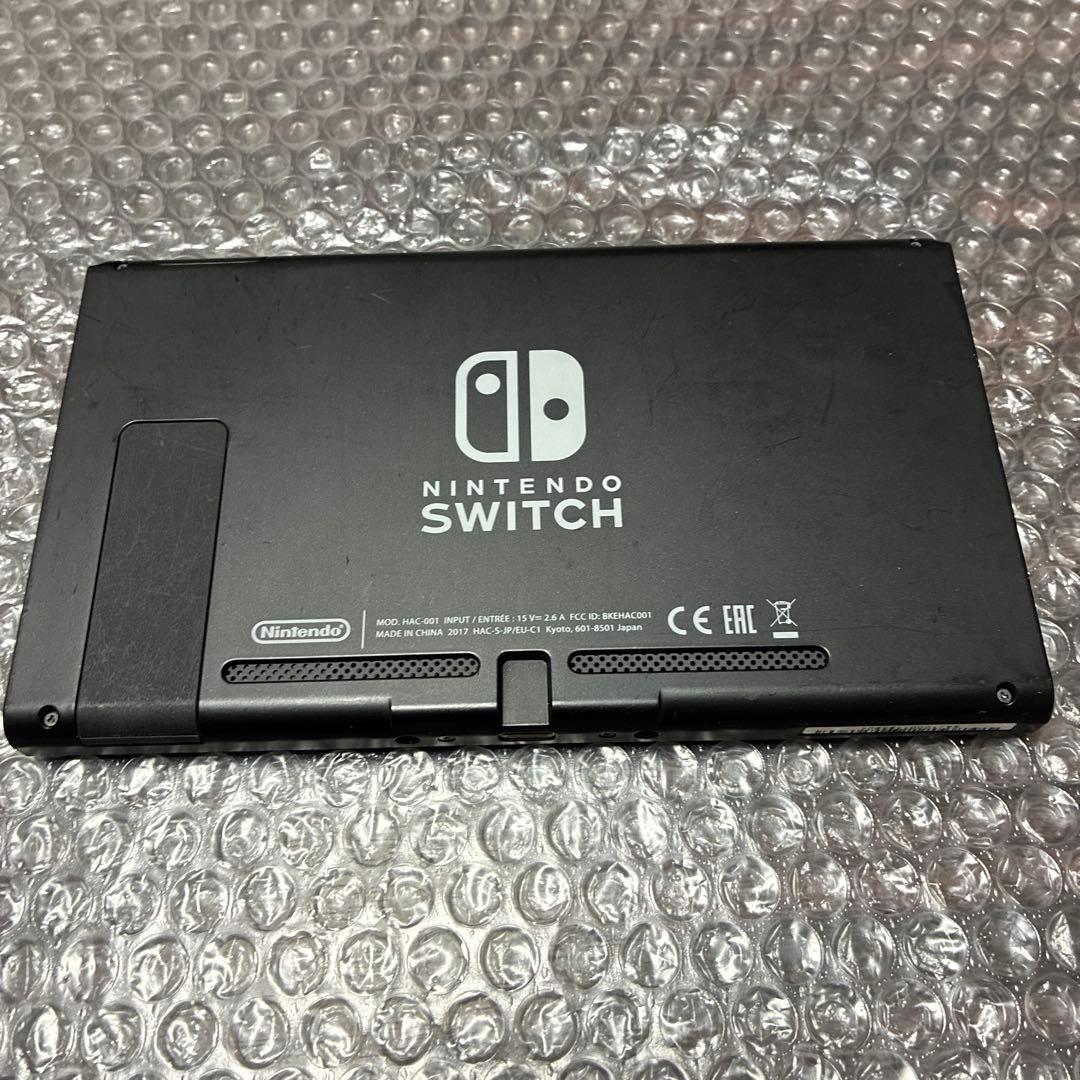 11 Nintendo Switch 本体　初期型