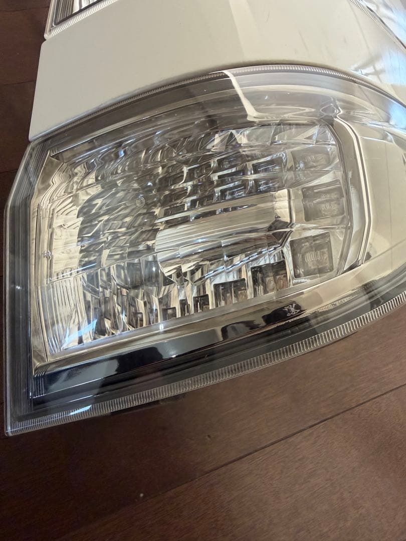 20ヴェルファイア 純正テールランプセット