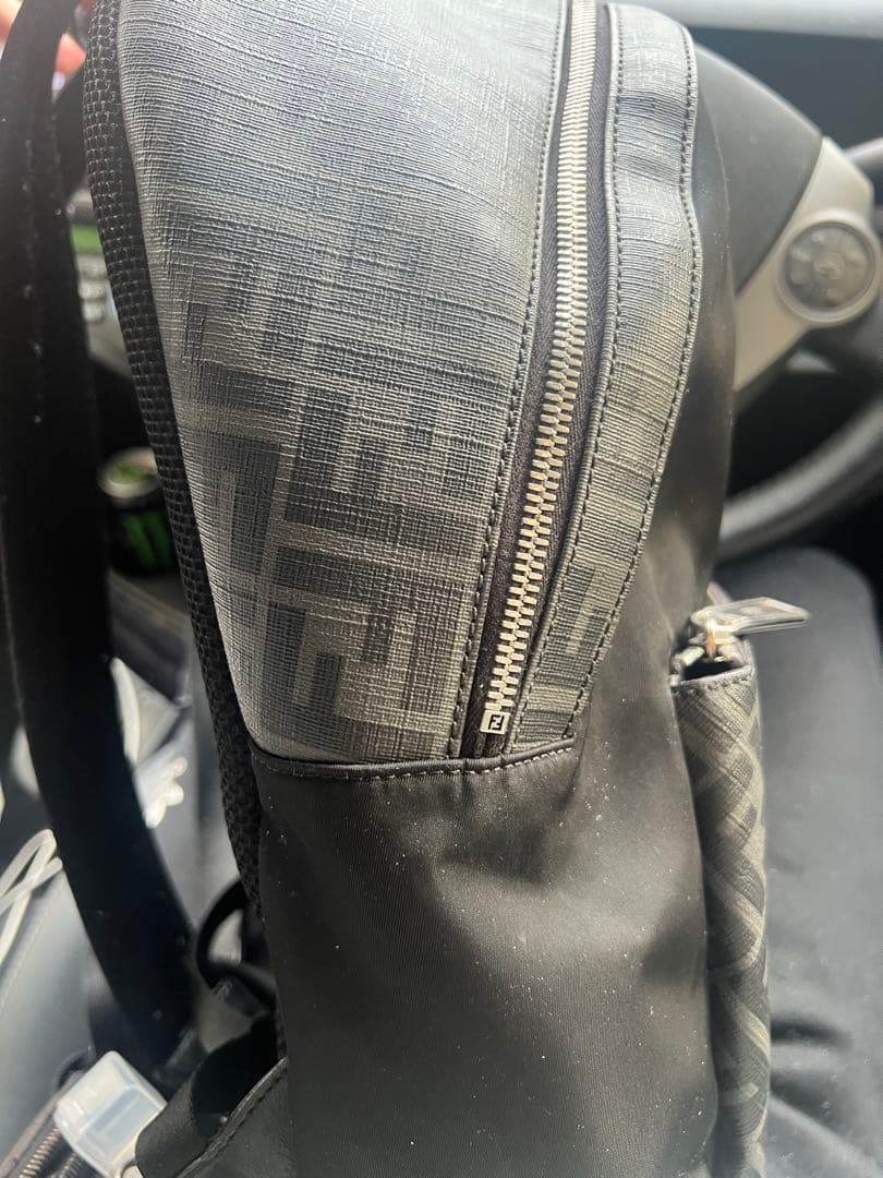 FENDI バックパック ブラック/イエロー