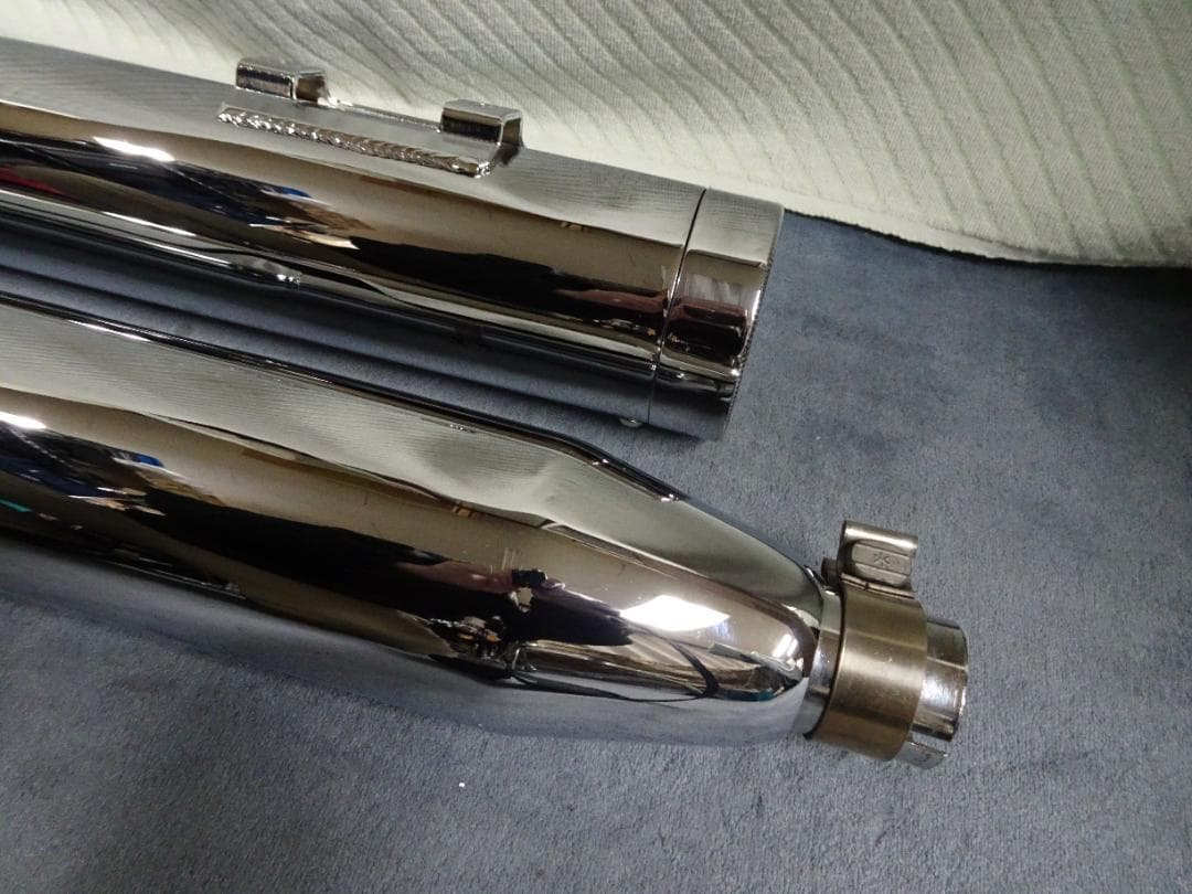 ツーリングモデル用 バンス＆ハインズモンスターラウンドスリップオンマフラー