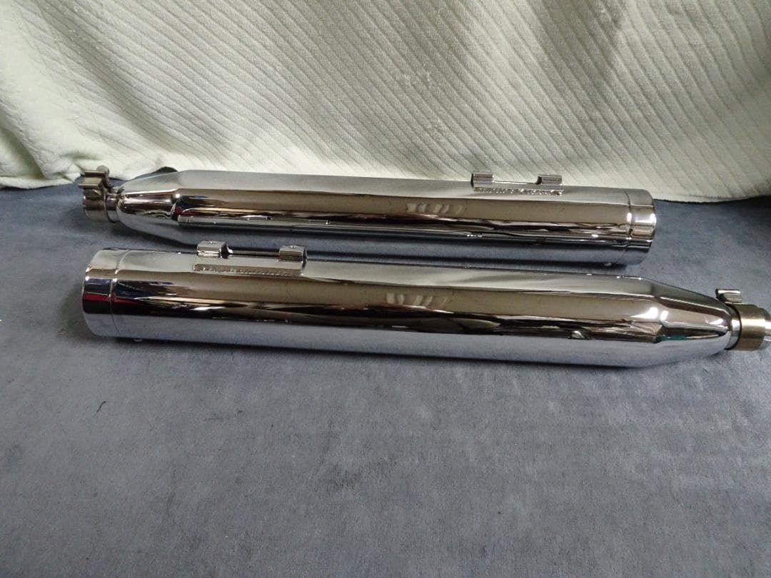 ツーリングモデル用 バンス＆ハインズモンスターラウンドスリップオンマフラー