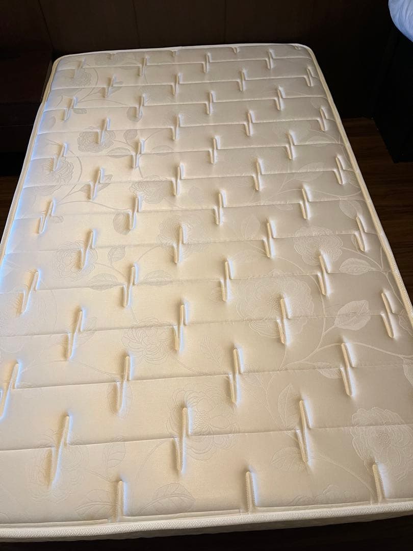 日本ベッドマットレスsilkyポケット（ウール入り）　セミダブル　ハード