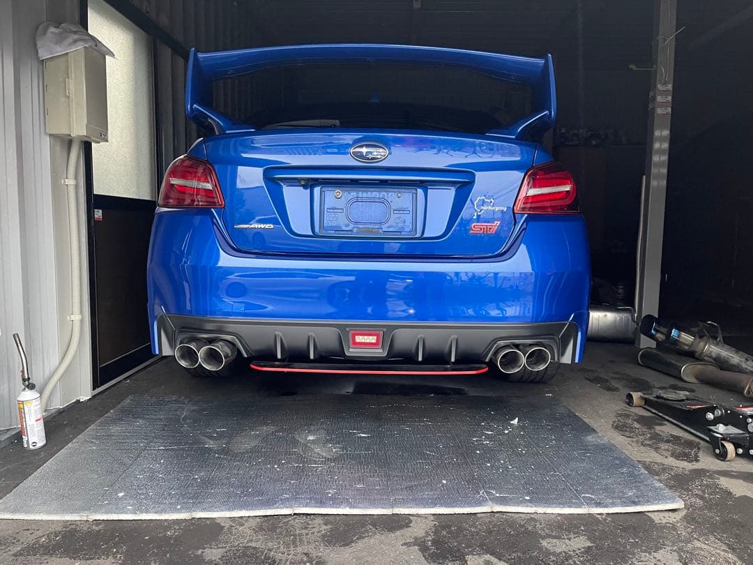 K*i様 スバル　WRX STI VM系レヴォーグ　リアストレートマフラー　出口