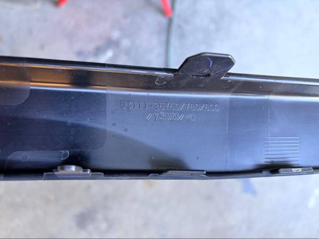 ポ*太様 ハイエース　アースカラー　トヨタ純正　ナロー　標準用　グリル　新車外し