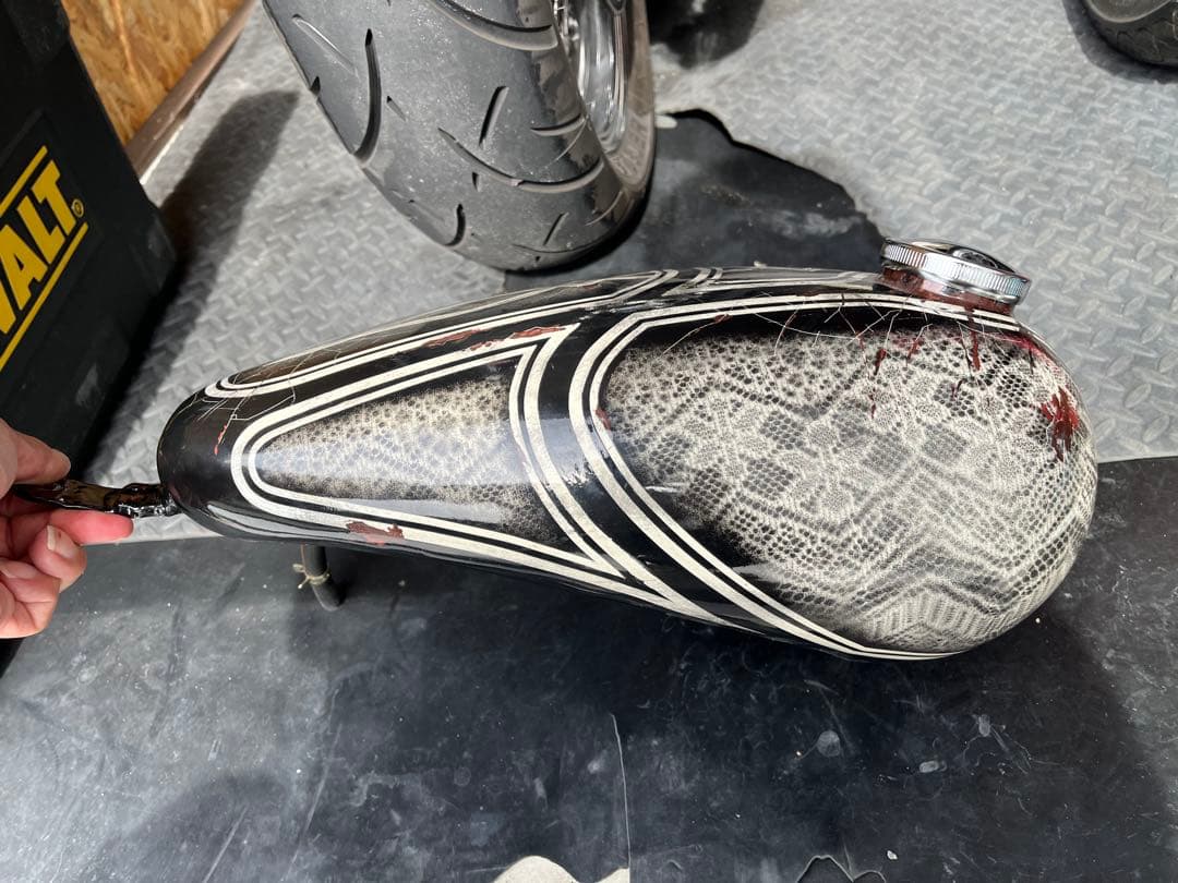 sr400用ピーナッツタンク