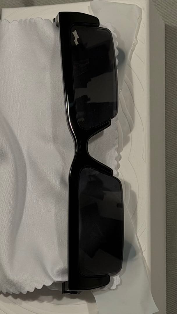 【未使用品】SKYLRK サングラス　SLIM GLOSS ブラック