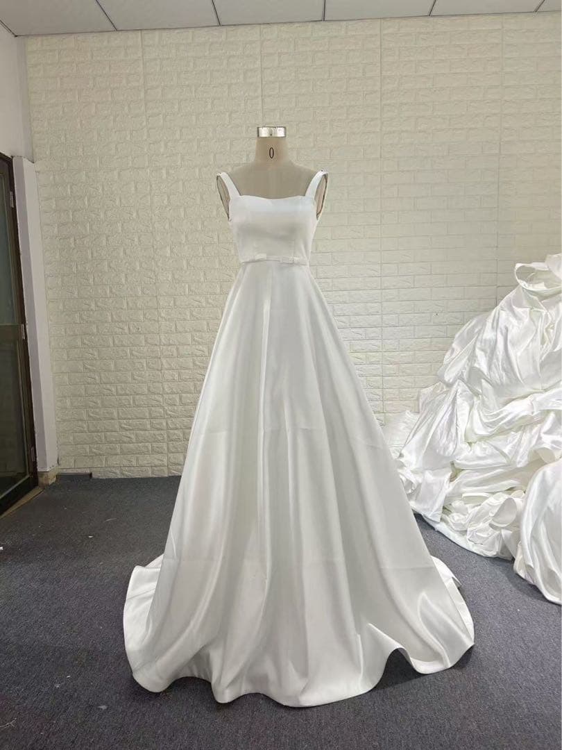 ホワイトAライン　ウェディングドレス