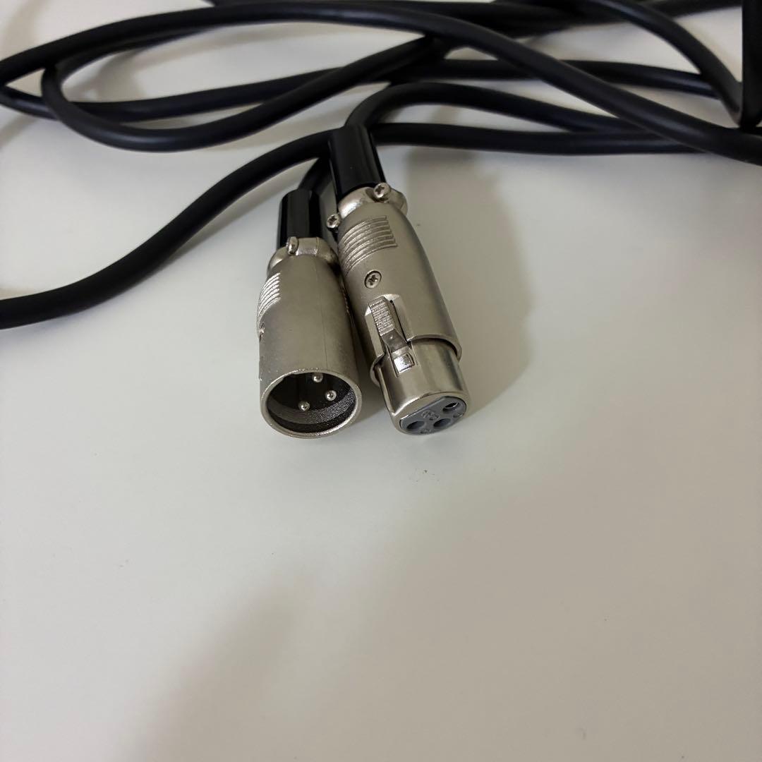 【美品】AKG C214 コンデンサーマイク ハードケース付き　マイクケーブル付