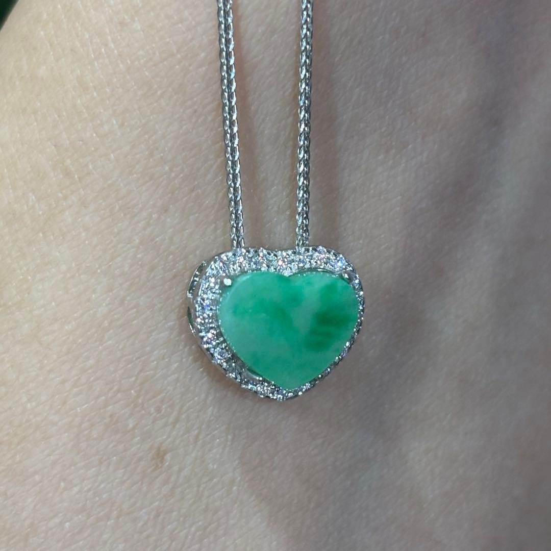 荒田進　ミャンマー産　天然本翡翠A貨　満緑色　ハート　S925 ネックレス