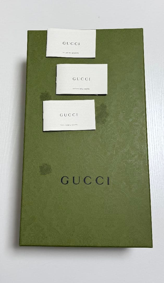Gucci 38サイズスニーカー新品未使用