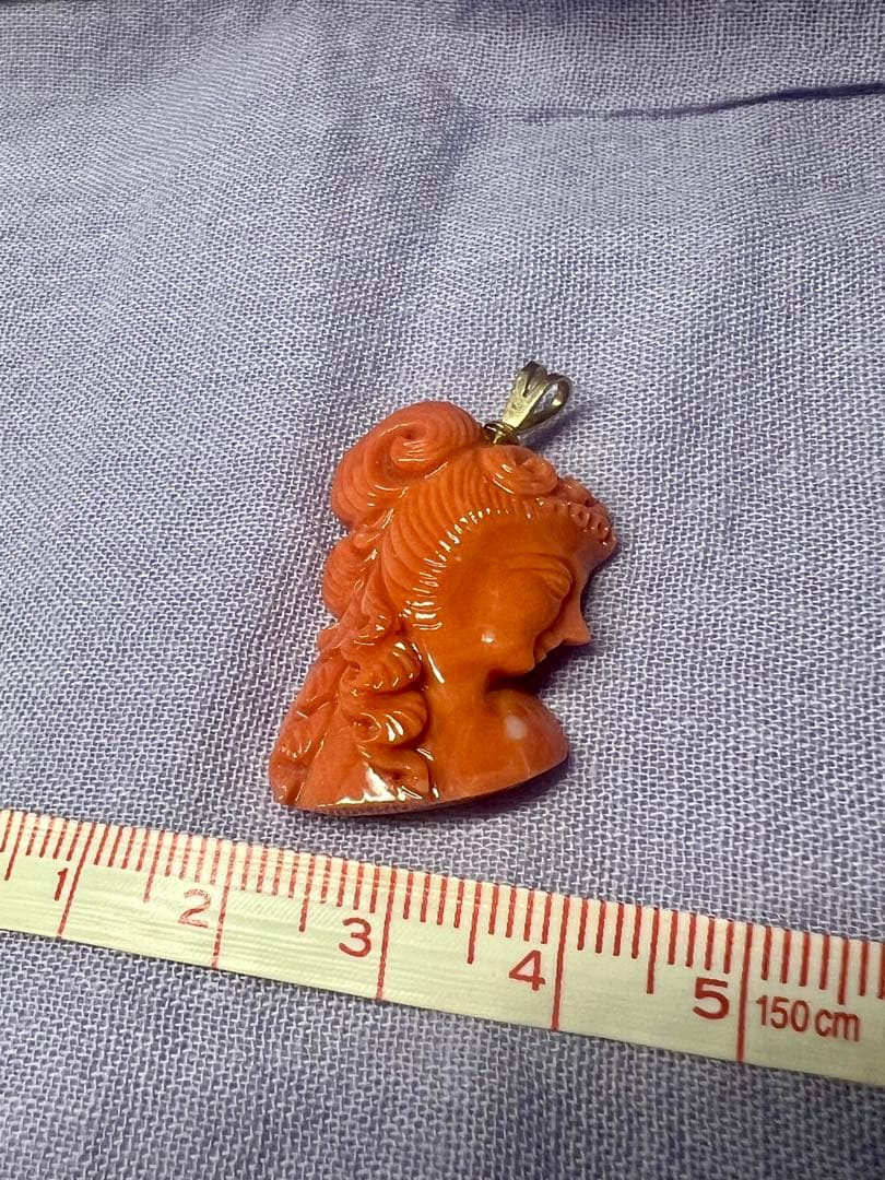 h*i様 コーラル 珊瑚 ペンダントトップ 女性の横顔