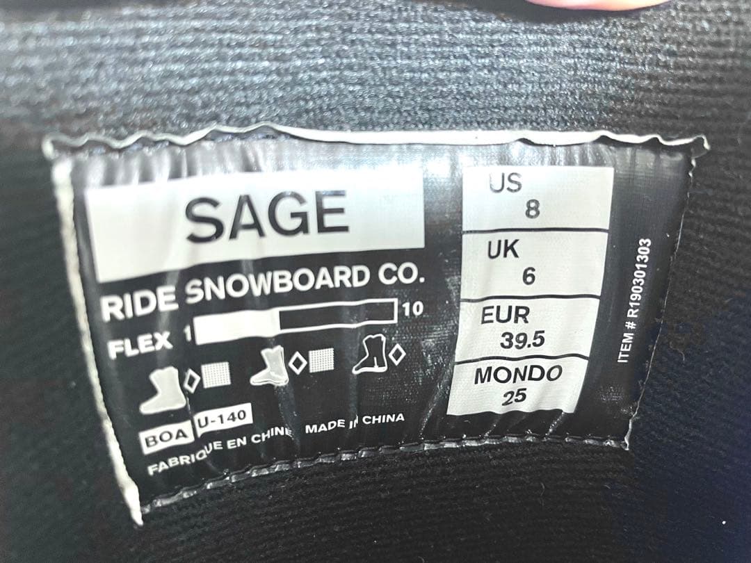 【 お値下げしました 】　ビンディング付きスノーボード/ スノーブーツセット