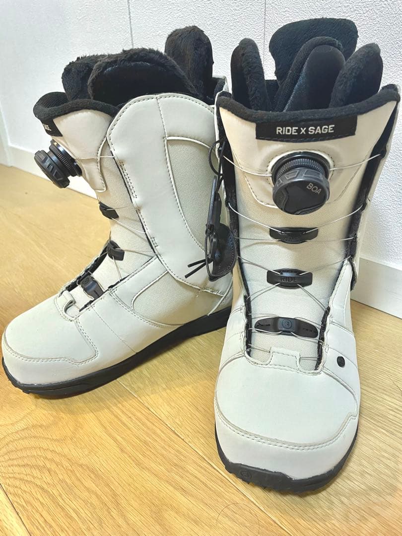 【 お値下げしました 】　ビンディング付きスノーボード/ スノーブーツセット