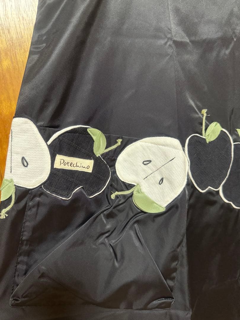 ⭐️専用⭐️さえら POTECHINO ポテチーノ エプロン 黒
