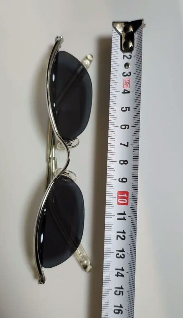 9999 サングラス シルバーケース付き