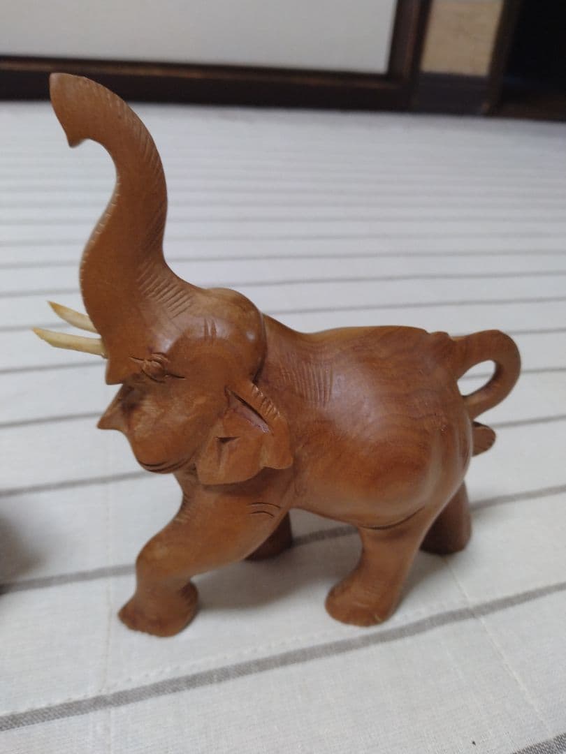 木製象の置物 2体セット　柘植