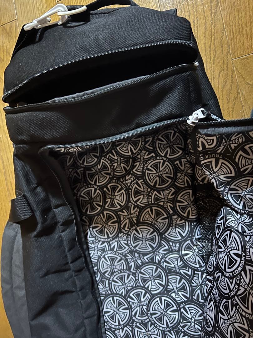 【大幅値下げ】DAKINE スノーボード・スケートボードバッグ ブラック 大容量