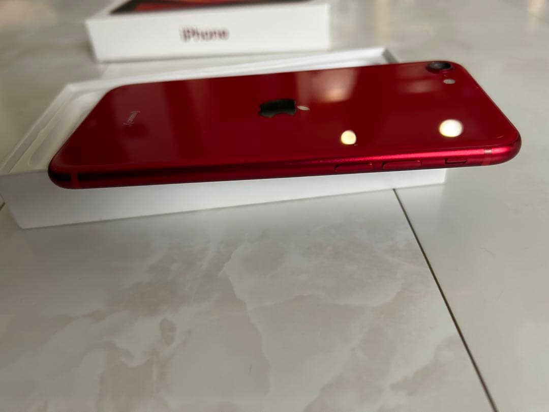 iPhoneSE2（第2世代）128GB SIMフリー レッド