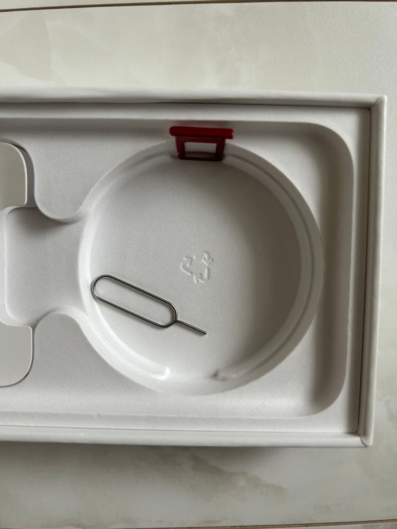 iPhoneSE2（第2世代）128GB SIMフリー レッド