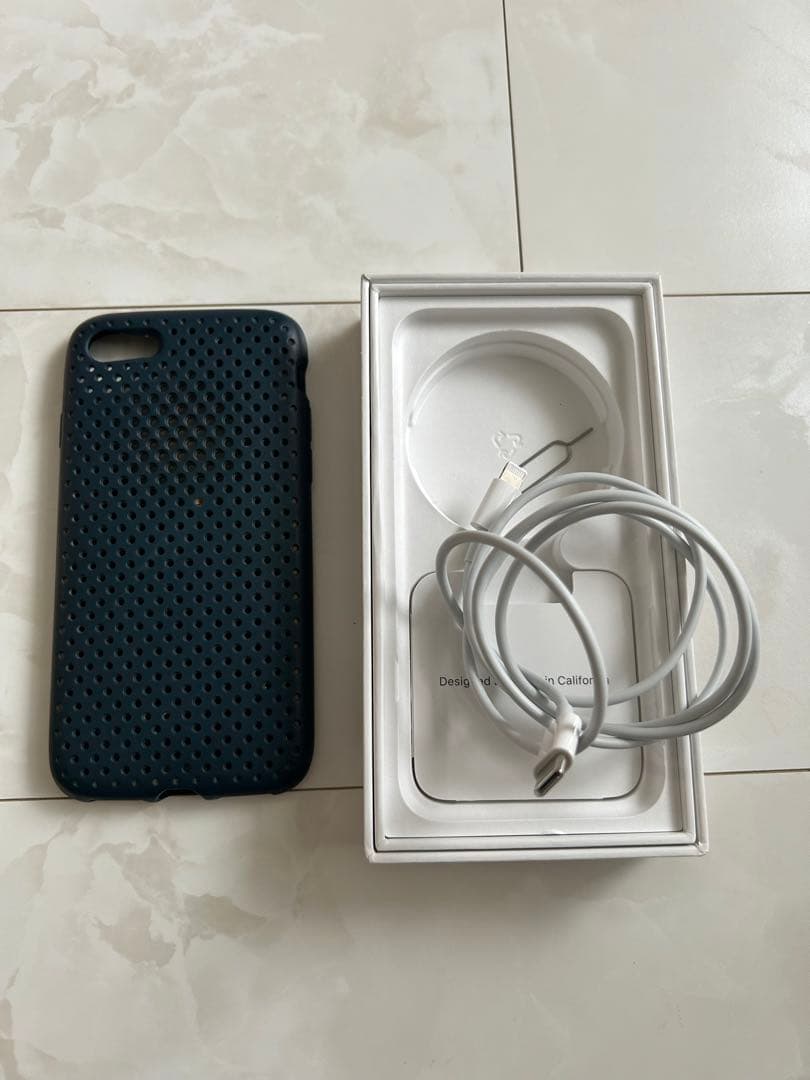 iPhoneSE2（第2世代）128GB SIMフリー レッド