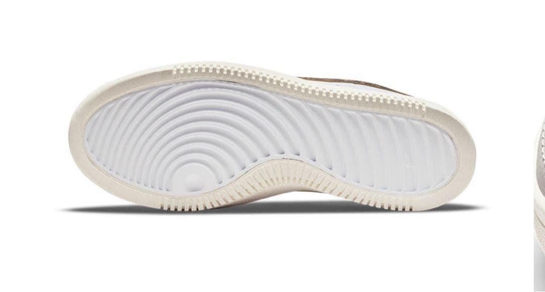 【新品】ナイキ　コート　ビジョン　アルタ　レオパード　スニーカー23.5㎝