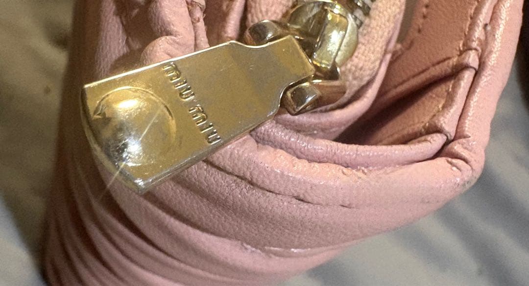 にっし‼️MIUMIU 2つ折り財布 ピンク マテラッセ