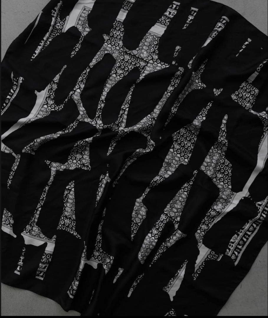 小物 CTHY HIGH-END VINTAGE SILK SCARF