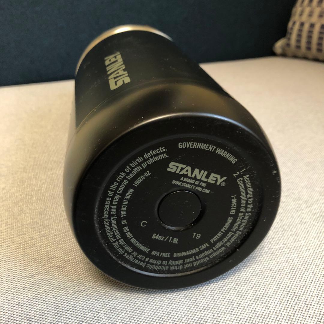 値下げ STANLEY 未使用 1.9Lグロウラー スクナー付