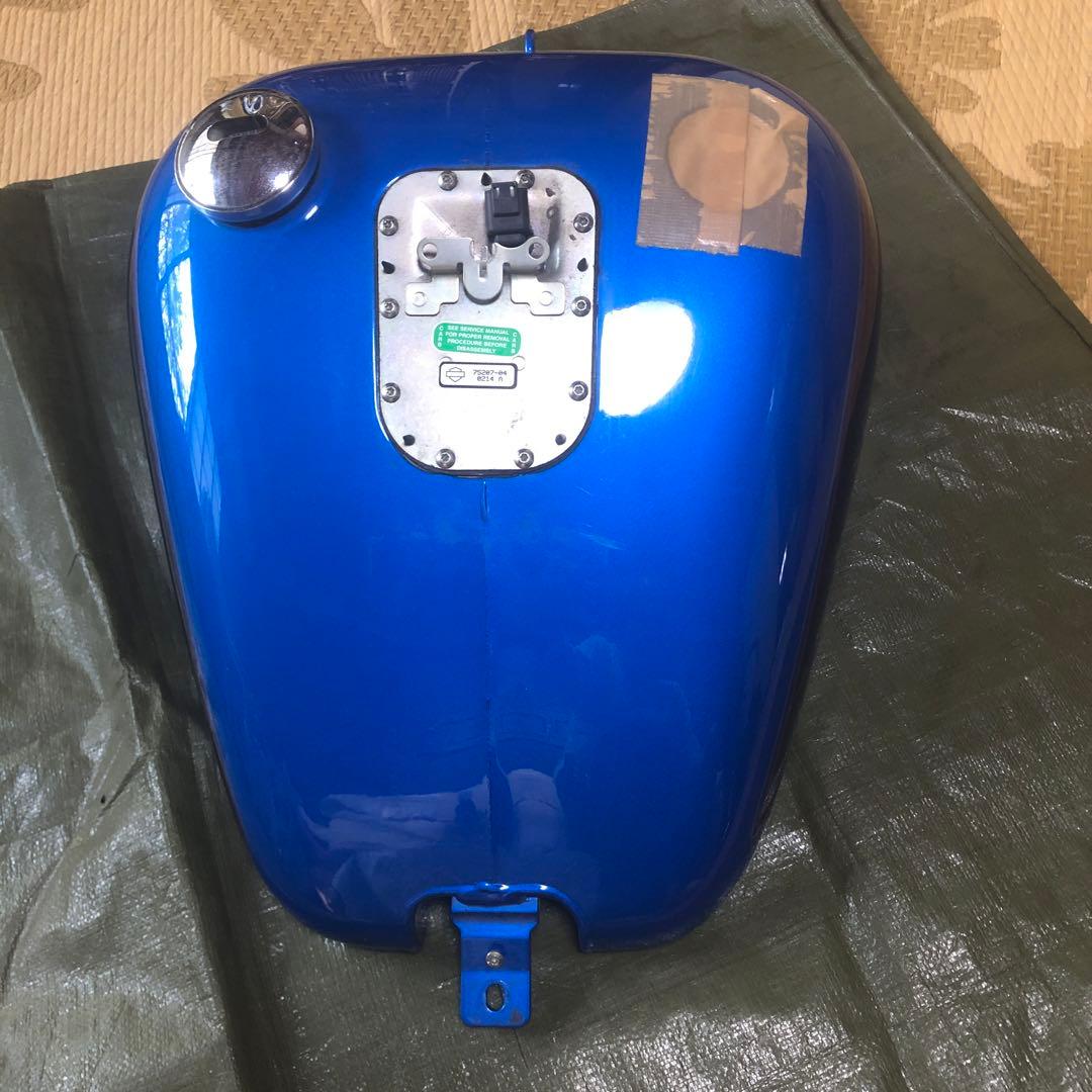 ハーレーダビッドソン　純正タンク　ソフテイル 2004年　fxsts