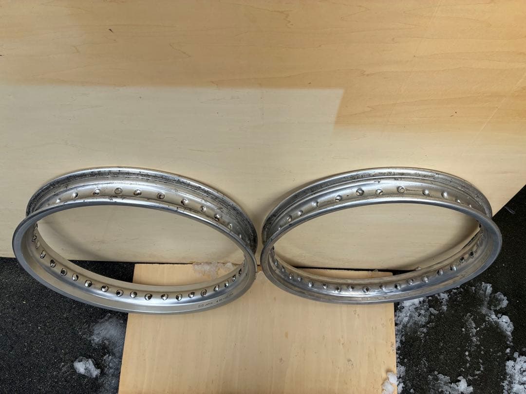 18インチリム　SR400など