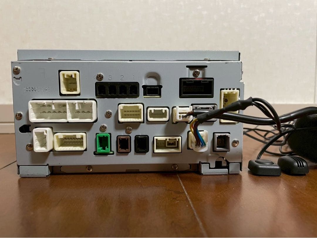 TOYOTA NSZT-W68T カーナビ 本体、取扱説明書付き（表紙破れあり）