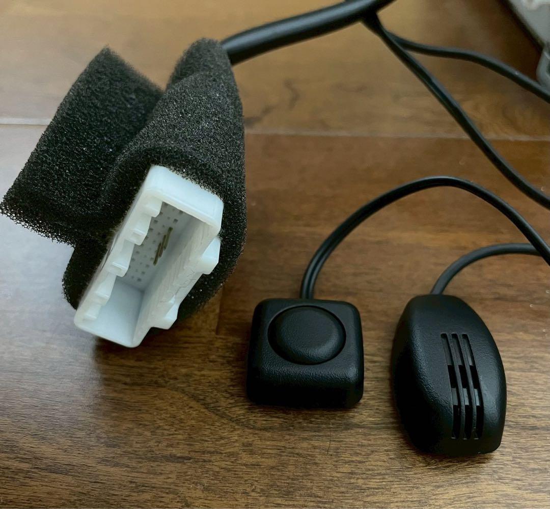 TOYOTA NSZT-W68T カーナビ 本体、取扱説明書付き（表紙破れあり）