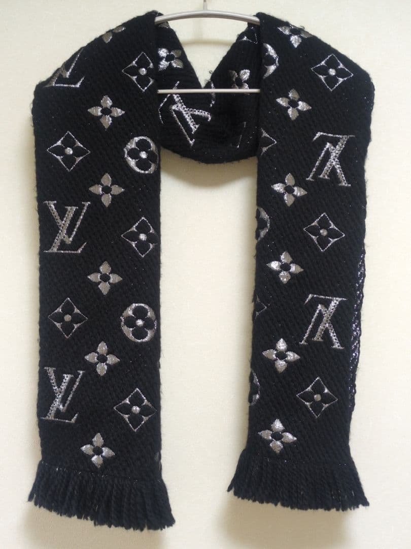 Louis Vuitton ルイ・ヴィトン✰⋆。:゜マフラー