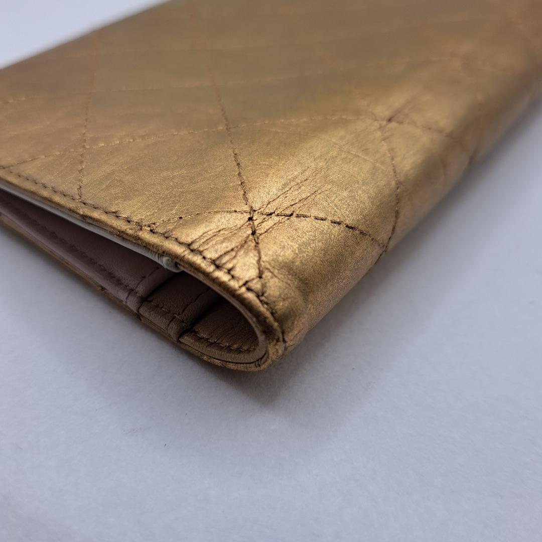 u*o様 CHANEL　ワイルドステッチ　ゴールド 　二つ折り財布　長財布　財布