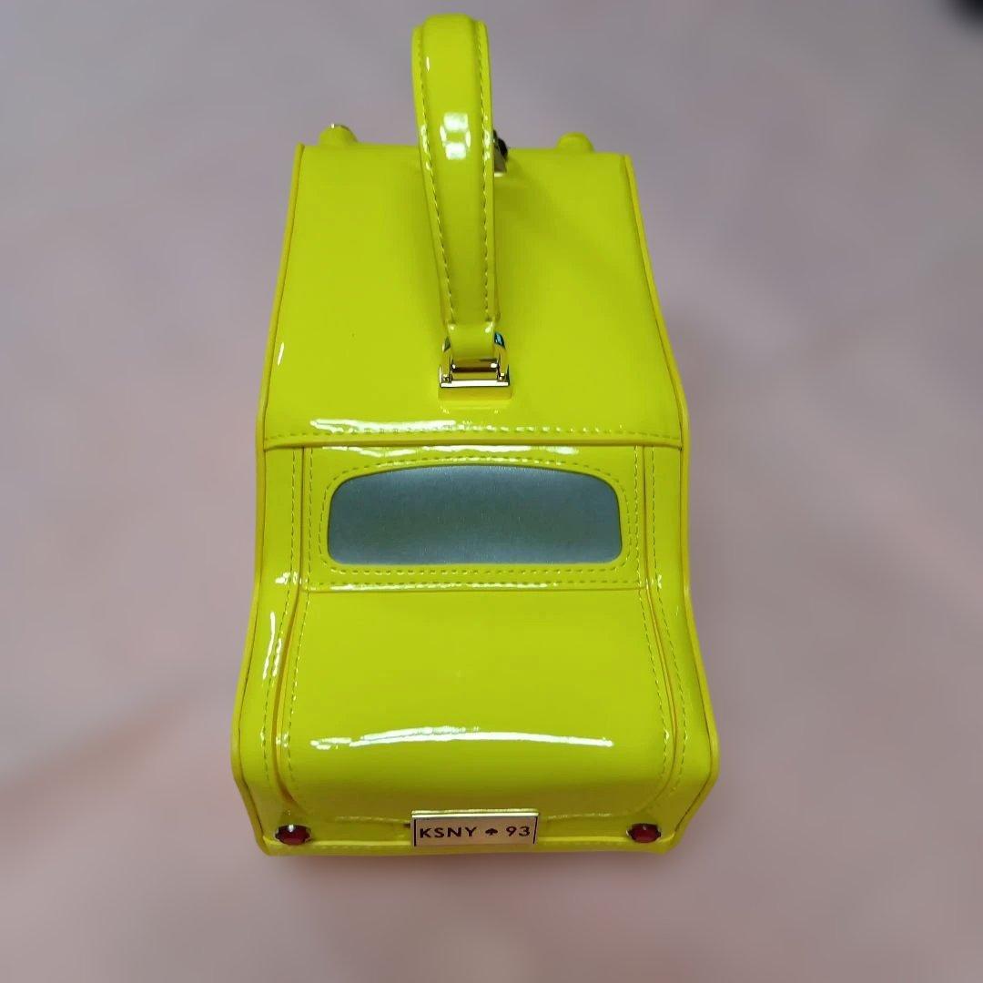 新品 ケイトスペード タクシー スマホ ショルダー アルベロベロファン