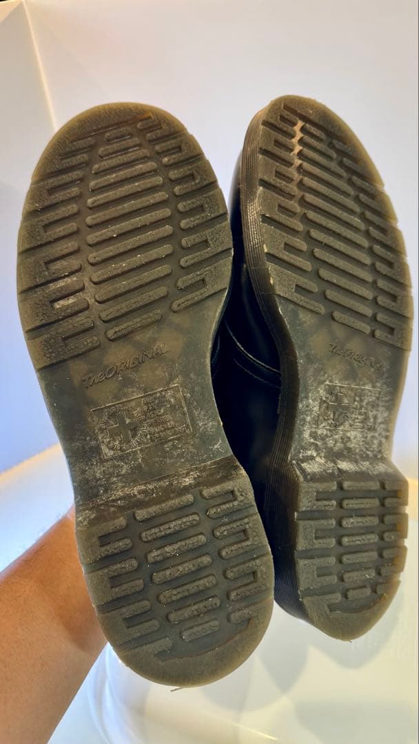 【1いいね毎に500円値上がり】 Dr. Martens 白ステッチ 3ホール