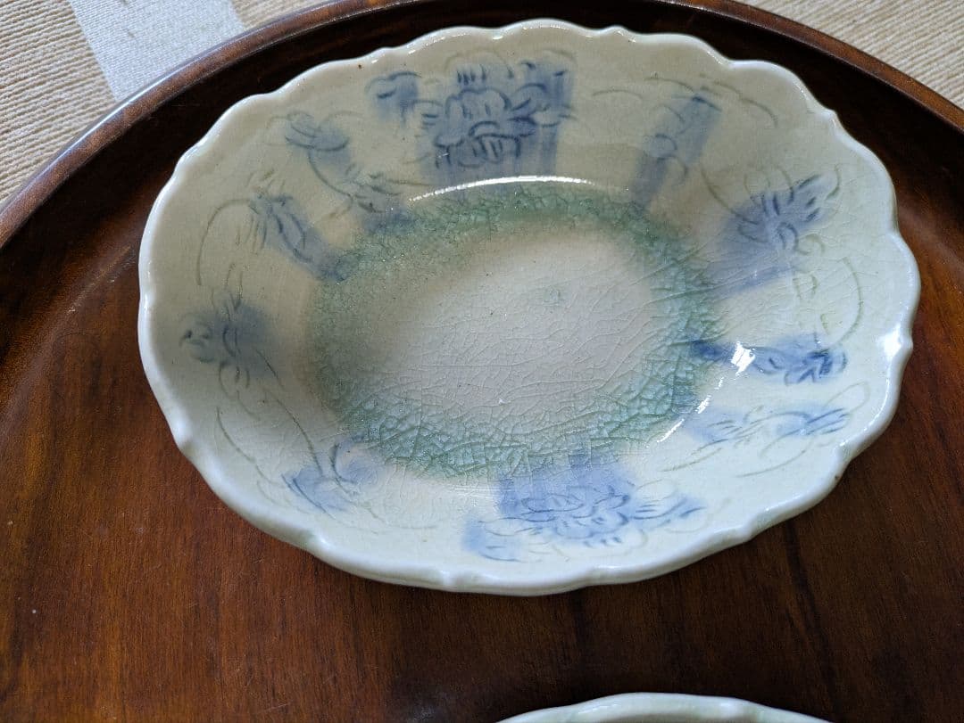 イムサエム　安南手　花模様の波形陶器鉢2個セット　市野吉紀