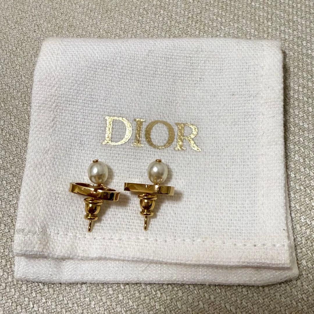 Dior Petit CD ピアス