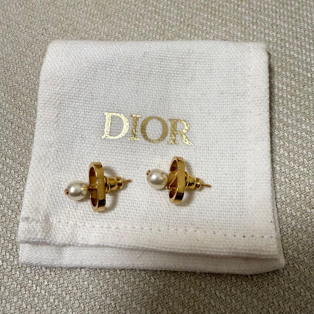 Dior Petit CD ピアス