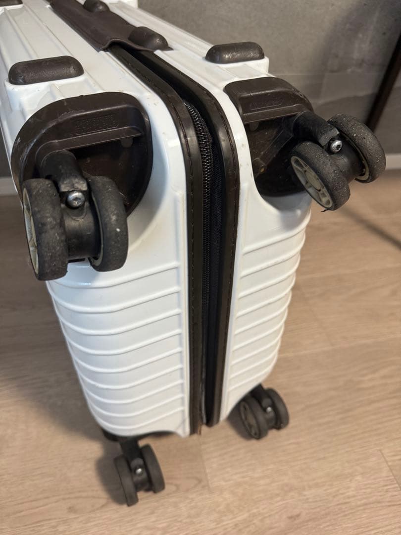 RIMOWA SALSA DELUXE 4輪マルチホイール　ハワイ限定カラー