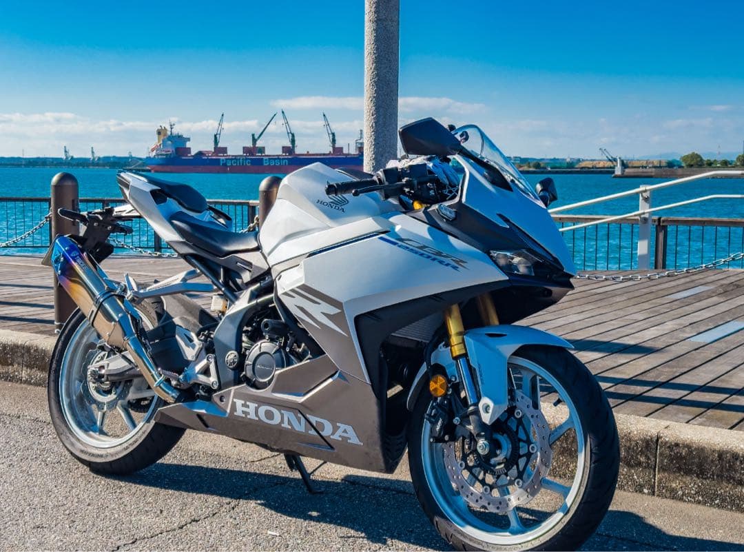 CBR250RR スリップオンマフラー IKAZUCHI 焼チタン