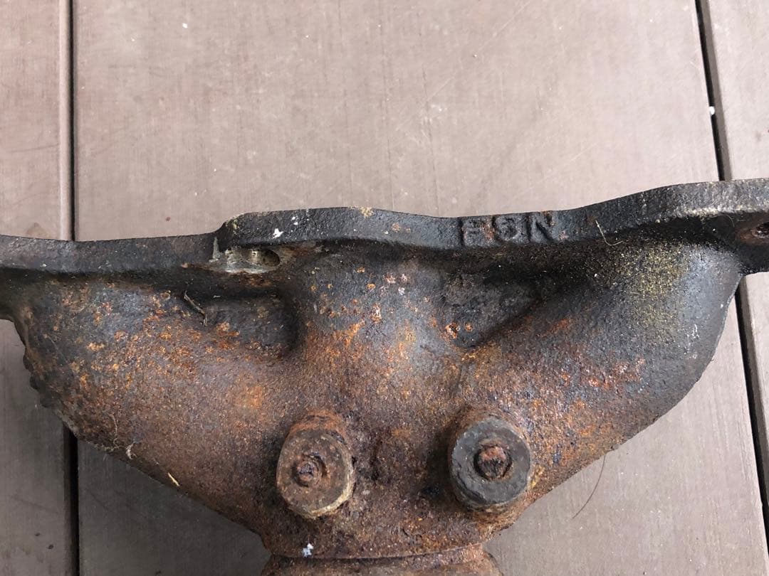 触媒メーカー不明　素材用