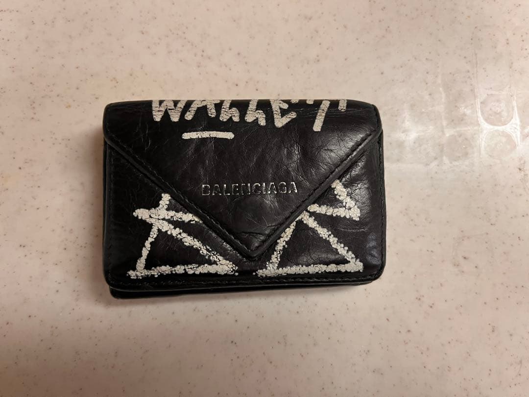 BALENCIAGA グラフィティ レザー三つ折り財布