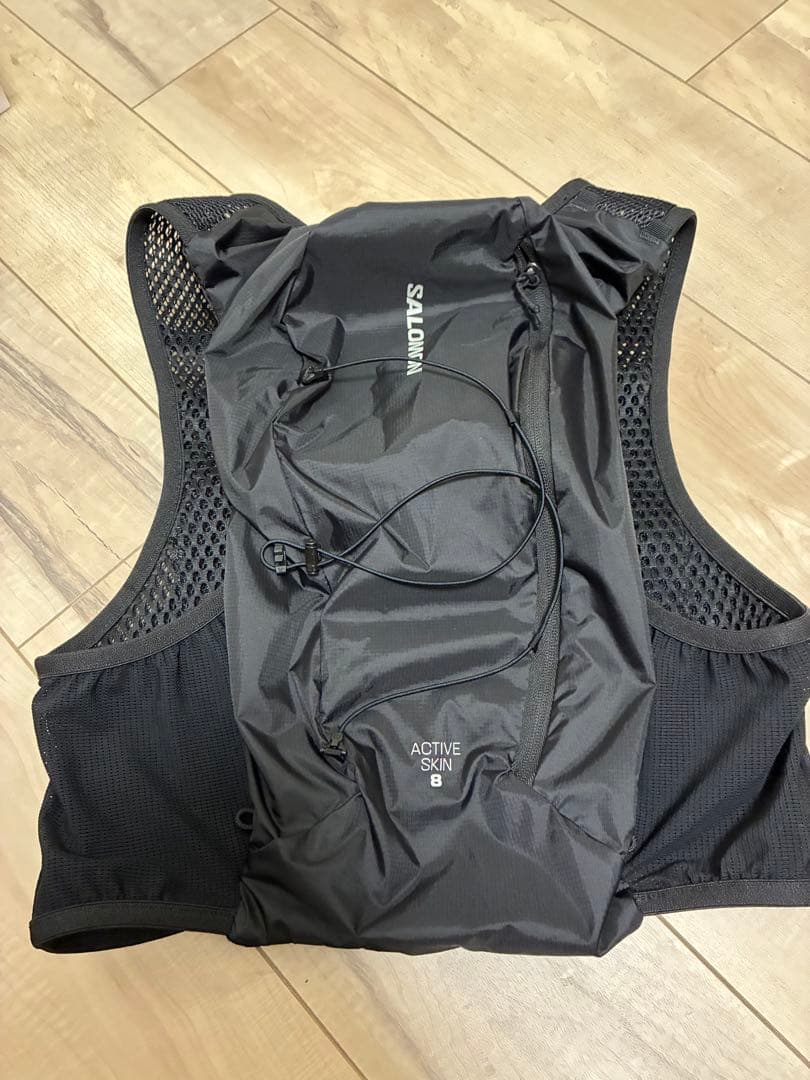 ACTIVE SKIN 8 ユニセックス ランニングベスト（フラスク付）Lサイズ