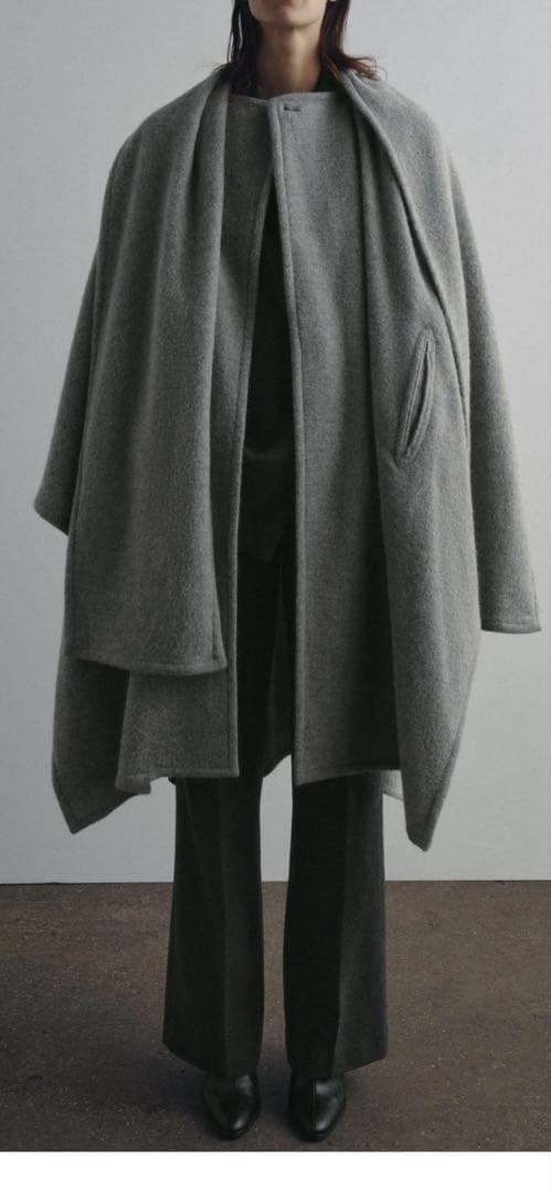 新品タグ付き　ZARA ケープコート　ポンチョ