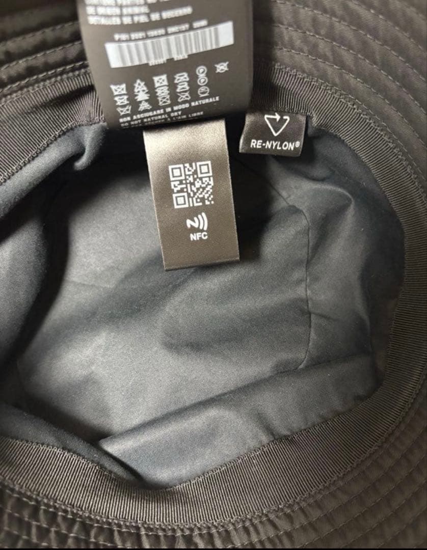 美品 PRADA バケットハット