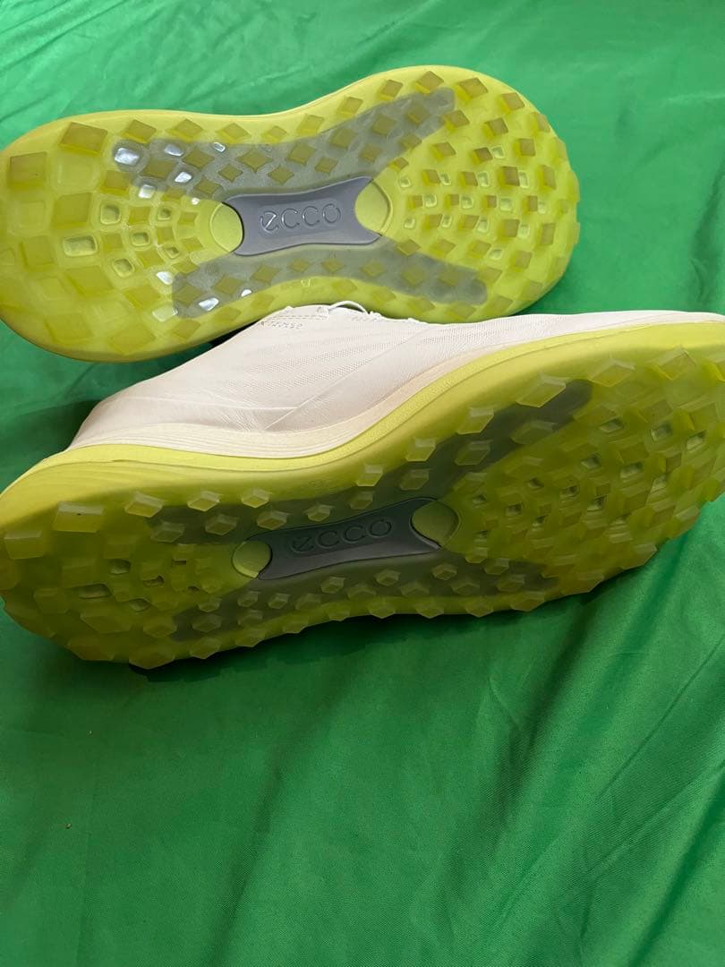 エコーゴルフシューズ